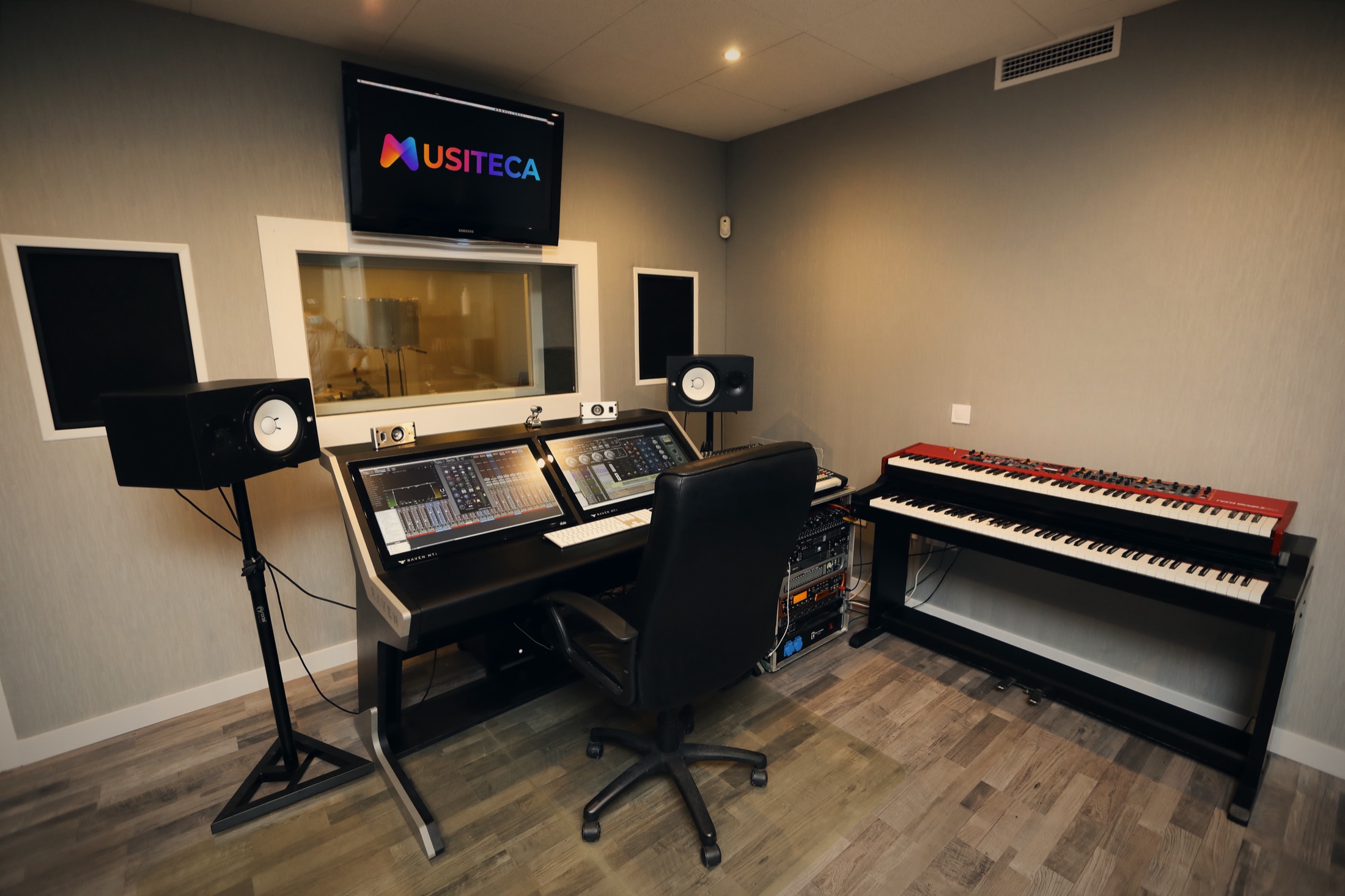 Sala de control para mastering y entrega de música a Spotify