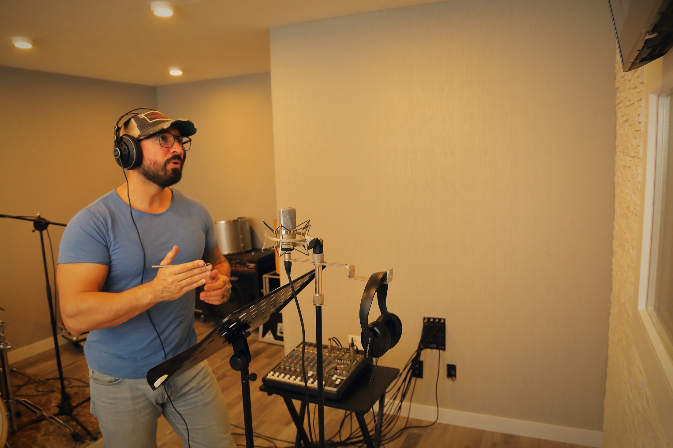 Grabación de voces en el estudio Musiteca de Madrid