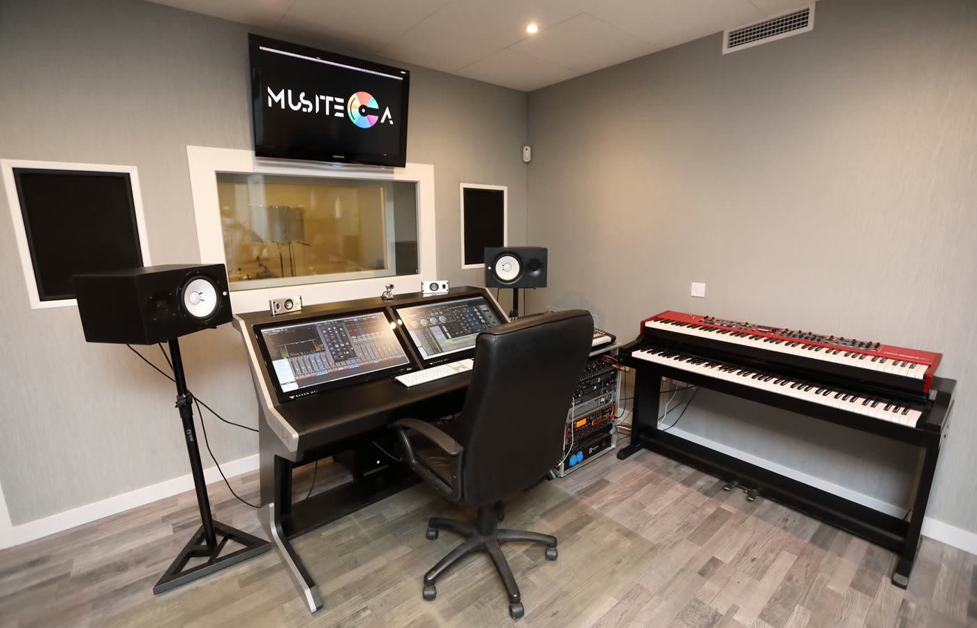 Control del estudio Musiteca para mezcla y mastering profesional